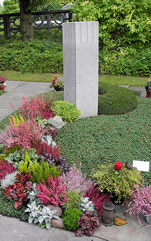 Mülheim an der Ruhr Styrum - Urnengemeinschaftsgrab auf dem städtischen Friedhof